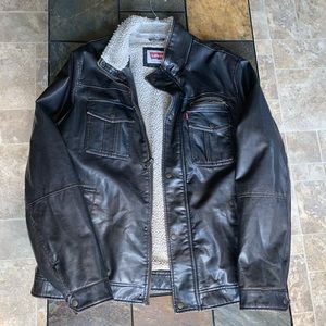 LIKE NEW VINTAGE LEVI SHERPA LINED LEATHER JACKET